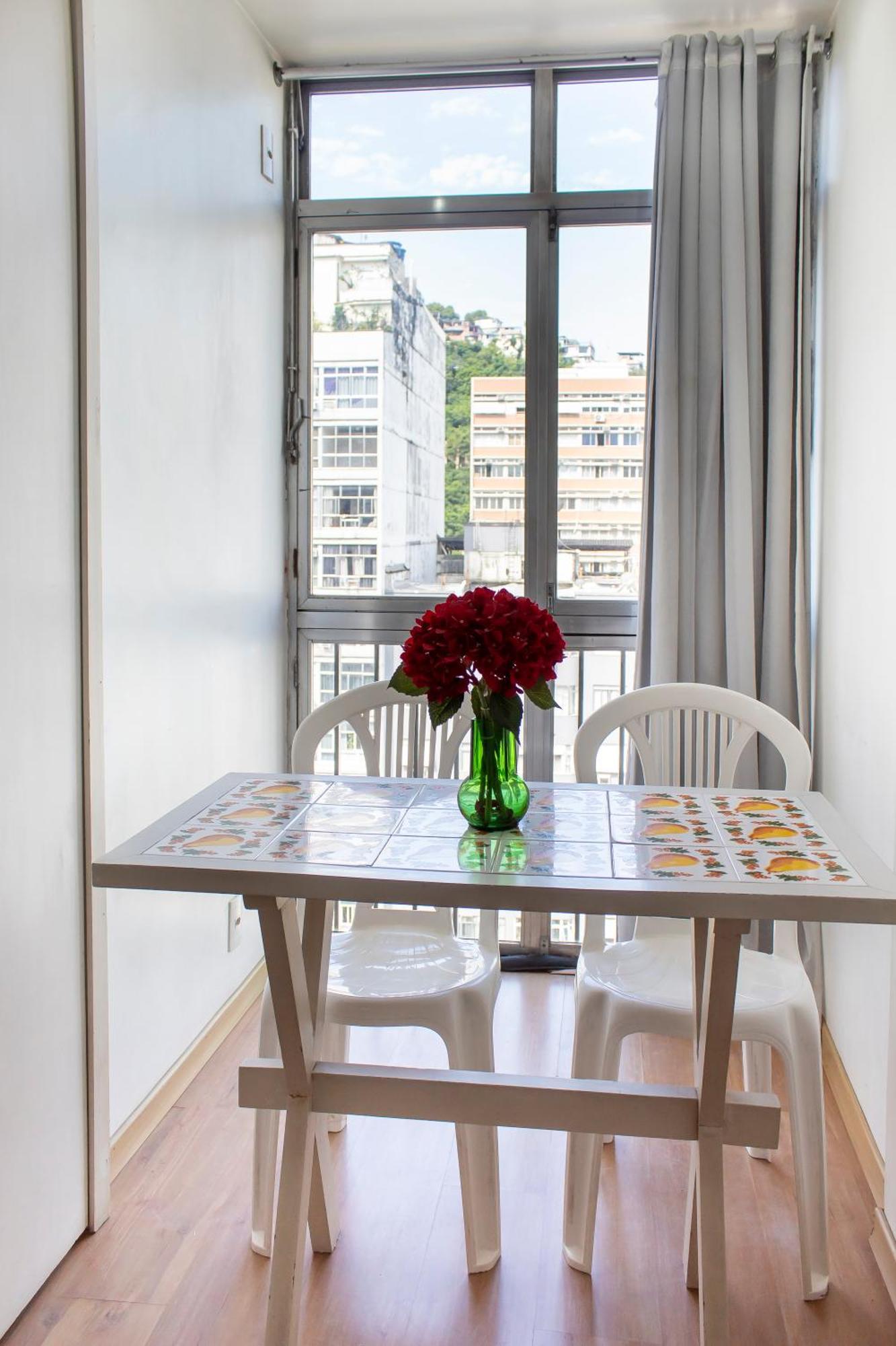Apartamento Completo Na Praia De Copacabana 02 Quartos Com Vista Lateral Mar Em Andar Alto, Ar, Wifi , Netflix, Pauloangerami Rmvc18 里约热内卢 外观 照片