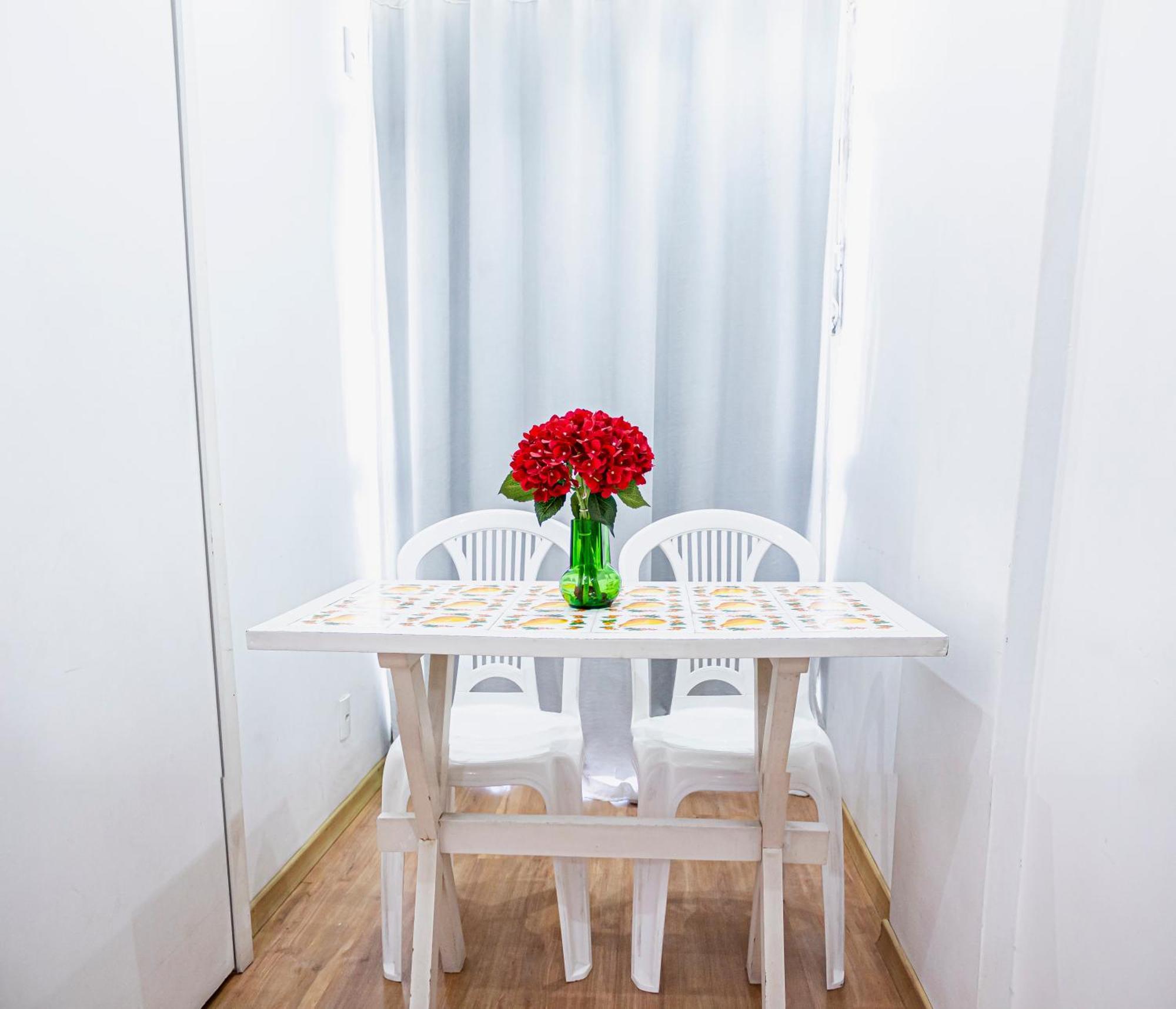 Apartamento Completo Na Praia De Copacabana 02 Quartos Com Vista Lateral Mar Em Andar Alto, Ar, Wifi , Netflix, Pauloangerami Rmvc18 里约热内卢 外观 照片