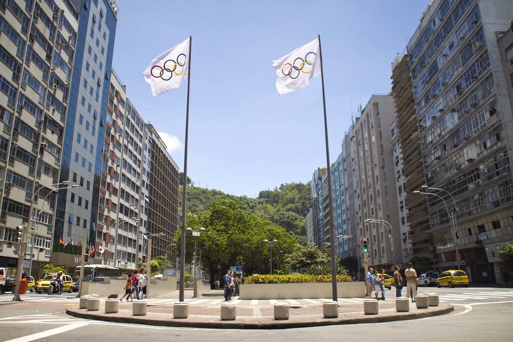 Apartamento Completo Na Praia De Copacabana 02 Quartos Com Vista Lateral Mar Em Andar Alto, Ar, Wifi , Netflix, Pauloangerami Rmvc18 里约热内卢 外观 照片